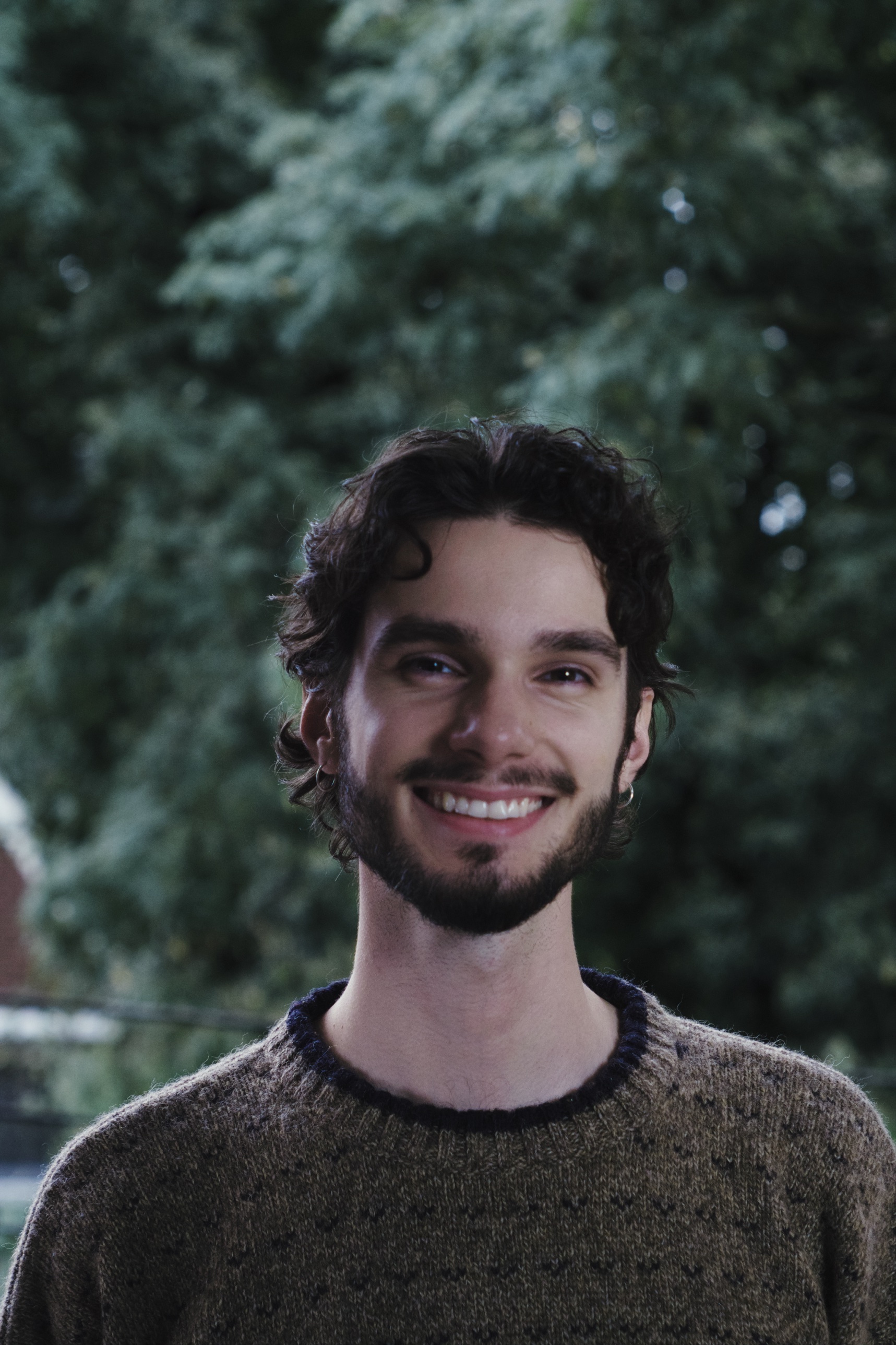 Outdoor headshot, natural light